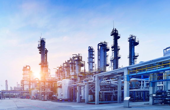 The proper selection of control components in a refinery gas plant is essential for containing fugitive emissions and supporting equipment reliability.