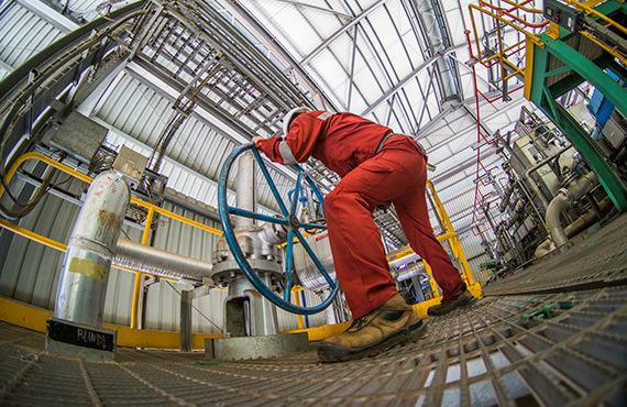 We understand that our customers need support beyond the initial supply of new equipment to cover the entire lifecycle of the product. 