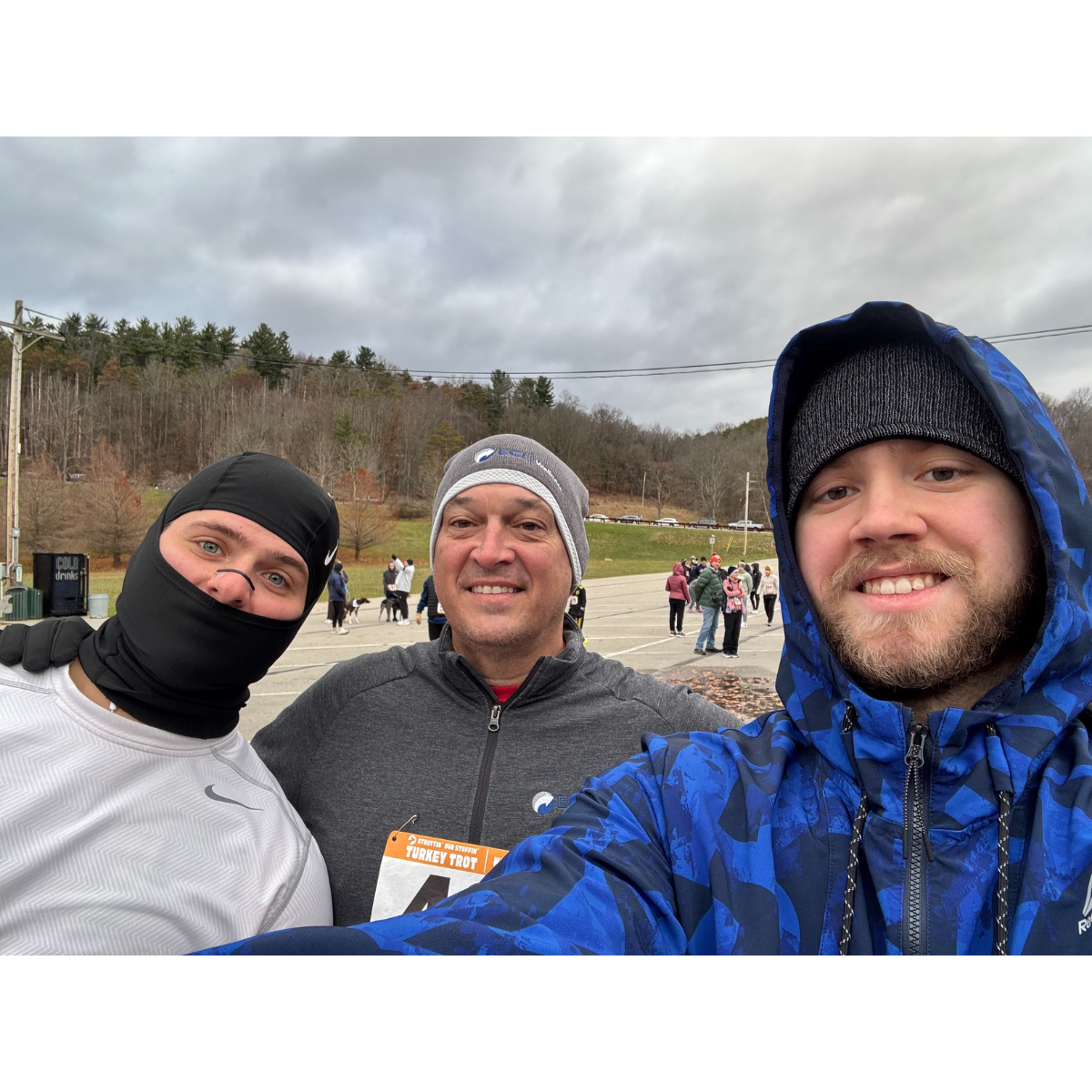 ECI Employees run the turkey trot